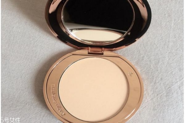 粉餅太干怎么辦 粉餅干的原因 粉餅太干怎么辦 粉餅干的原因