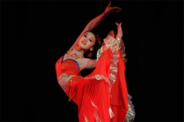 民族舞可以鍛煉氣質嗎 效果很好 民族舞可以鍛煉氣質嗎 效果很好