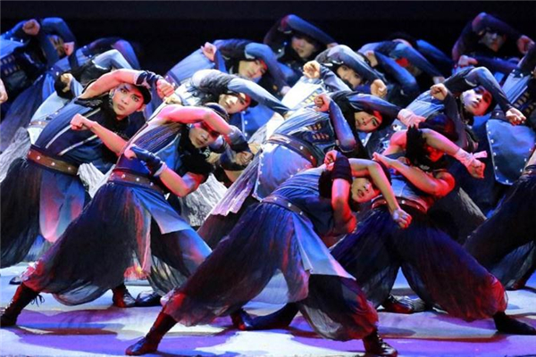 跳民族舞影響身高嗎 找專(zhuān)業(yè)老師