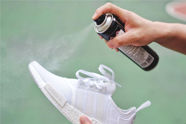 supbro噴霧怎么用 均勻噴灑在鞋面