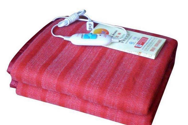 電熱毯是鋪在床單下還是棉絮下 當(dāng)然是床單 電熱毯是鋪在床單下還是棉絮下 當(dāng)然是床單