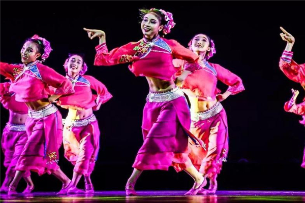 學(xué)中國(guó)舞的最佳年齡 建議從小開始