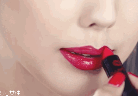 m型唇妝怎么畫(huà) 最流行m型唇妝畫(huà)法