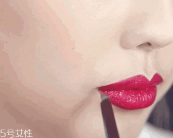 m型唇妝怎么畫(huà) 最流行m型唇妝畫(huà)法