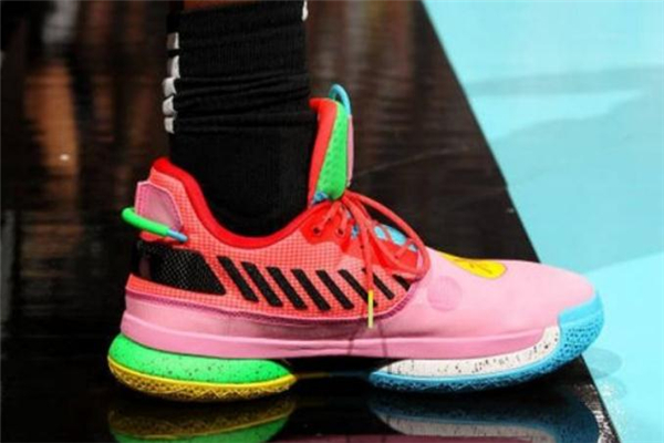 李寧韋德之道wow7小豬佩奇多少錢 價格有點(diǎn)高