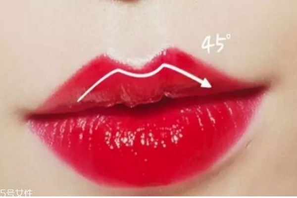 m型唇妝怎么畫(huà) 最流行m型唇妝畫(huà)法