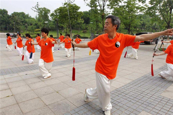 晨練可以做力量訓(xùn)練嗎 不太適合 晨練可以做力量訓(xùn)練嗎 不太適合