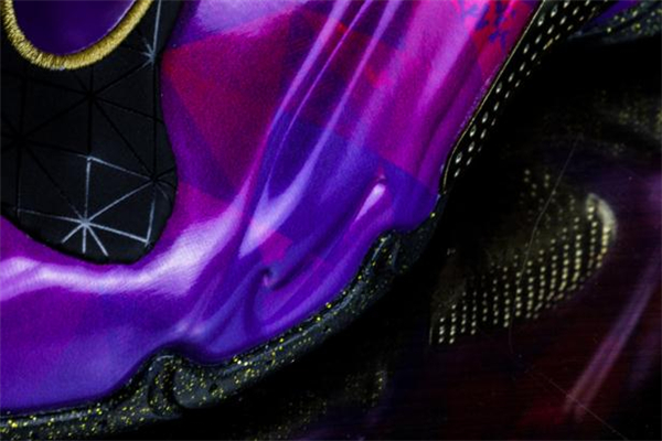 耐克風(fēng)一中國(guó)年開(kāi)箱測(cè)評(píng) 視覺(jué)效果相當(dāng)不錯(cuò)