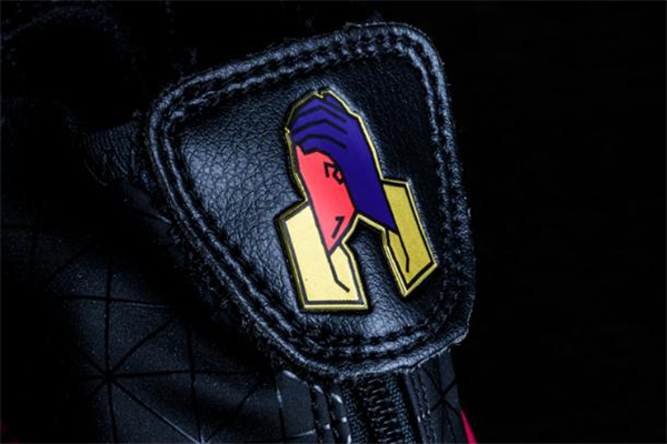 耐克風(fēng)一中國(guó)年開(kāi)箱測(cè)評(píng) 視覺(jué)效果相當(dāng)不錯(cuò)