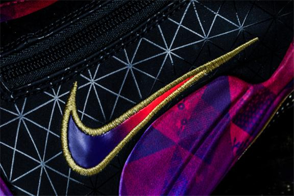 耐克風(fēng)一中國(guó)年開(kāi)箱測(cè)評(píng) 視覺(jué)效果相當(dāng)不錯(cuò)