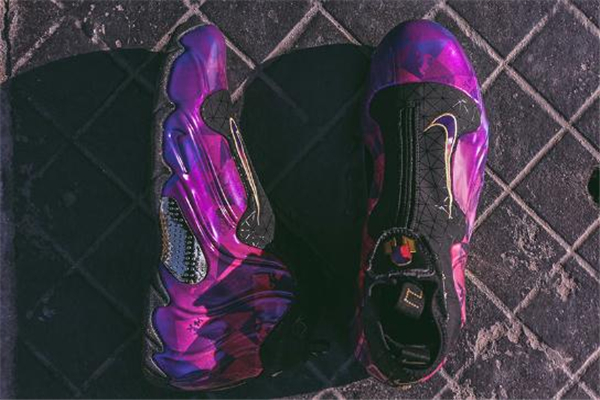 耐克風(fēng)一中國(guó)年開(kāi)箱測(cè)評(píng) 視覺(jué)效果相當(dāng)不錯(cuò)