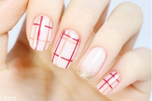 日系田園風美甲怎么做 絲絨美甲做法教程