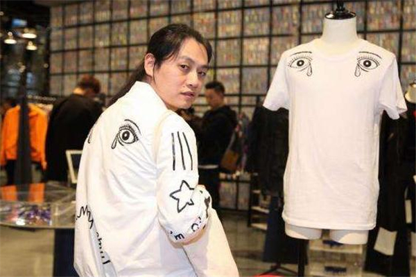 上官喆的衣服在哪買 官方渠道有四種 上官喆的衣服在哪買 官方渠道有四種