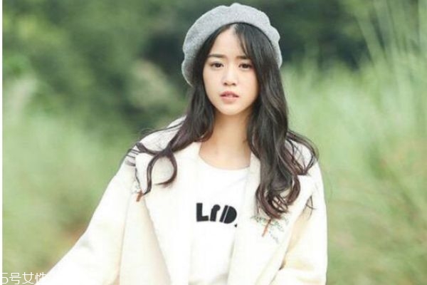 流行的新卷發(fā)發(fā)型 波浪長發(fā)圖片 流行的新卷發(fā)發(fā)型 波浪長發(fā)圖片