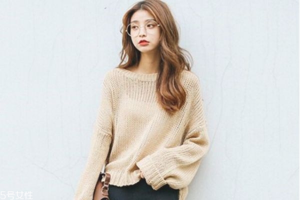 流行的新卷發(fā)發(fā)型 波浪長發(fā)圖片 流行的新卷發(fā)發(fā)型 波浪長發(fā)圖片