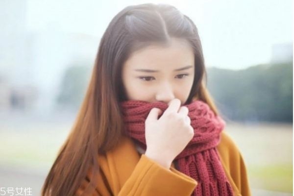 拉直頭發(fā)需要多長時(shí)間 拉直頭發(fā)的危害