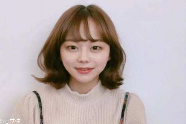 長(zhǎng)寬臉適合什么發(fā)型 長(zhǎng)寬臉女生適合的發(fā)型 長(zhǎng)寬臉適合什么發(fā)型 長(zhǎng)寬臉女生適合的發(fā)型