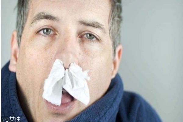 鼻子常常一邊通一邊不通？