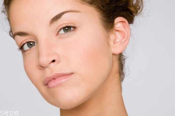 皮膚細(xì)膩零毛孔，教你三招搞定