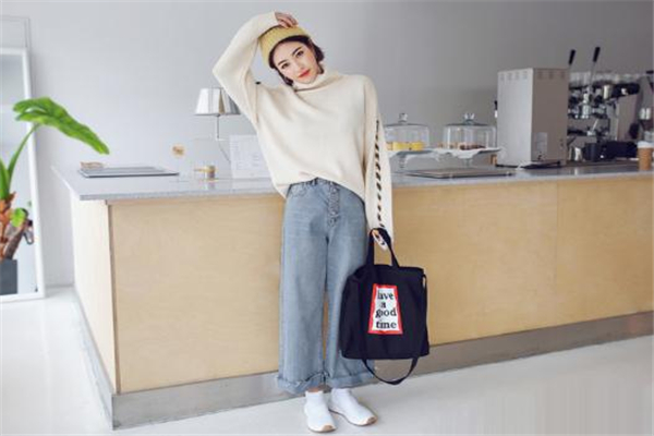 春季衛(wèi)衣怎么搭配 回歸少女時(shí)代 春季衛(wèi)衣怎么搭配 回歸少女時(shí)代