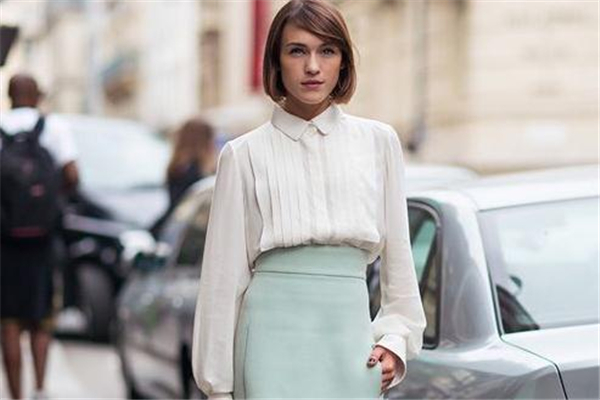 春天拍照穿什么衣服好看 優(yōu)雅時(shí)尚穿出來(lái) 春天拍照穿什么衣服好看 優(yōu)雅時(shí)尚穿出來(lái)