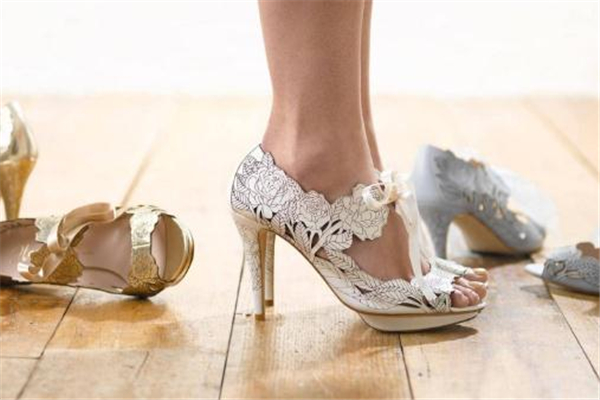 harriet wilde婚鞋價(jià)格 做最閃耀的新娘 harriet wilde婚鞋價(jià)格 做最閃耀的新娘