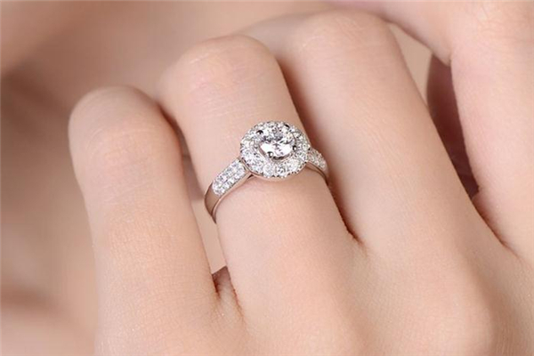 30分鉆戒一般多少錢 價位比較適中