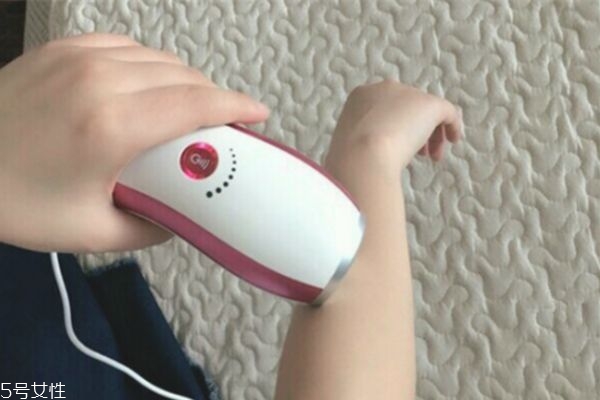 silkpro青春版和silkpro輕奢版哪個(gè)好 脫毛儀對比