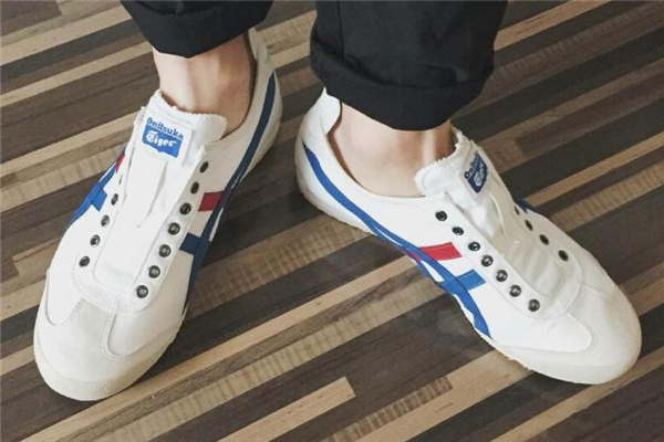 鬼?；⒑托掳賯惸膫€(gè)好 都是頂級跑鞋品牌