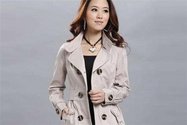 風衣發(fā)霉怎么清洗 不同材質方法不同