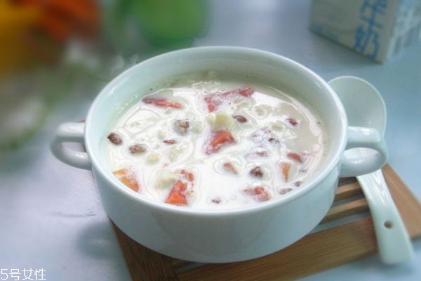 皺紋早現(xiàn)的原因有哪些 皺紋早現(xiàn)的原因有哪些