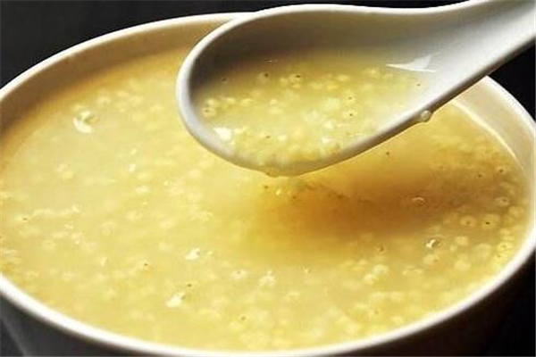 小米粥可以放紅糖嗎 美容又補血 小米粥可以放紅糖嗎 美容又補血