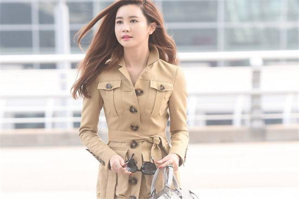 微笑唇手術(shù)幾天拆線 一周左右