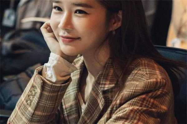 職場女性穿衣搭配技巧 跟著韓劇學穿搭