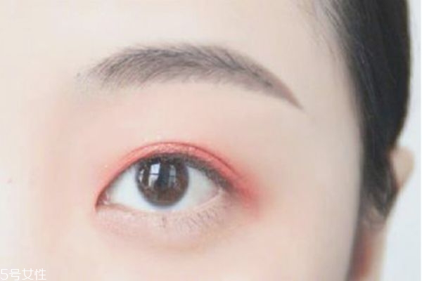 雙色眼影怎么畫(huà) 教你雙色眼影畫(huà)法