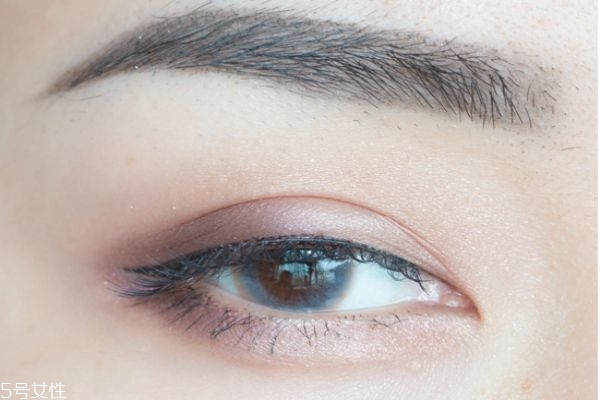 lunasol雙色眼影盤有哪些顏色 lunasol雙色眼影畫(huà)法