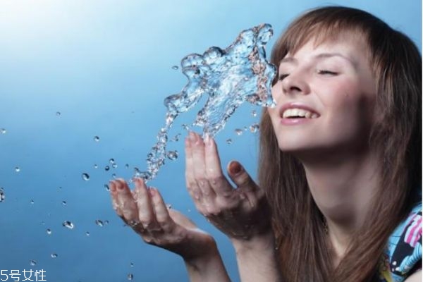 春季護(hù)膚重點 春季護(hù)膚小知識