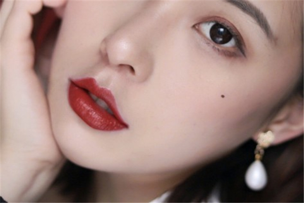 雅詩蘭黛金管305口紅多少錢 升級(jí)金管口紅
