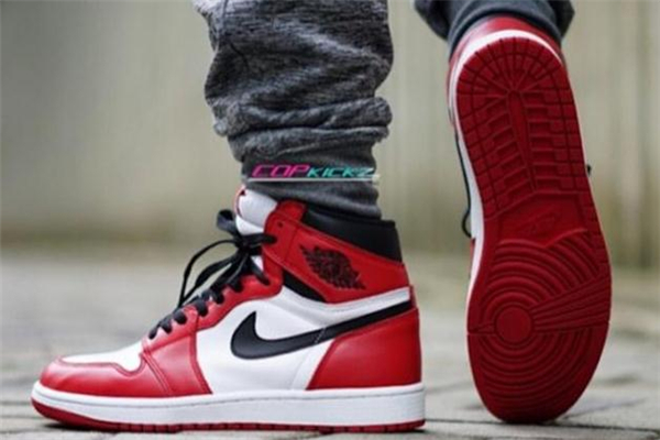 aj1芝加哥復(fù)刻過(guò)幾次 經(jīng)典爆款配色