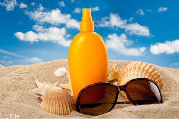 防曬霜要避開(kāi)眼周嗎 防曬霜涂在眼周要注意