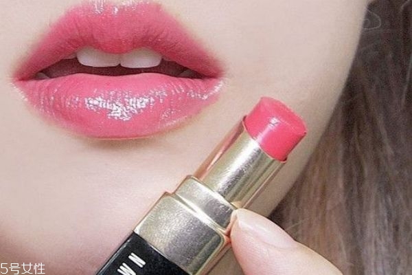 適合春天的少女粉色唇膏推薦 適合少女用的口紅顏色 適合春天的少女粉色唇膏推薦 適合少女用的口紅顏色