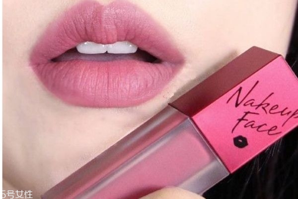 適合春天的少女粉色唇膏推薦 適合少女用的口紅顏色 適合春天的少女粉色唇膏推薦 適合少女用的口紅顏色