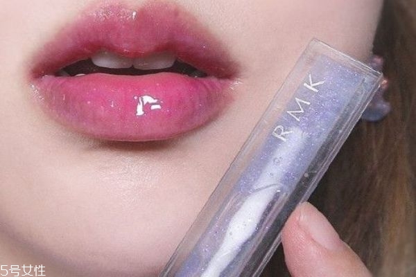 適合春天的少女粉色唇膏推薦 適合少女用的口紅顏色 適合春天的少女粉色唇膏推薦 適合少女用的口紅顏色