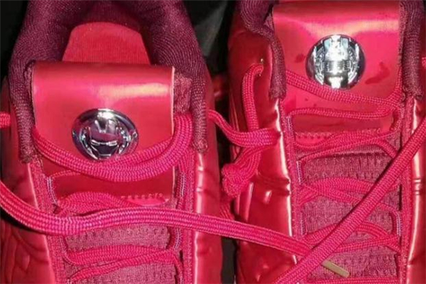 阿迪達(dá)斯哈登3鋼鐵俠發(fā)售時間 漫威官方聯(lián)名款 阿迪達(dá)斯哈登3鋼鐵俠發(fā)售時間 漫威官方聯(lián)名款