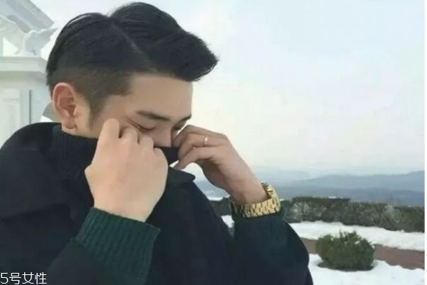 臉胖的男生適合什么發(fā)型 適合男生的發(fā)型 臉胖的男生適合什么發(fā)型 適合男生的發(fā)型