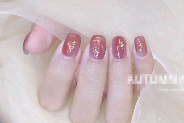 2019春天紅色美甲圖案款型推薦 5款讓你燦爛又輕盈