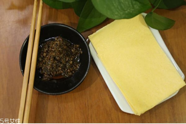 香椿可以直接炒嗎 香椿價(jià)格