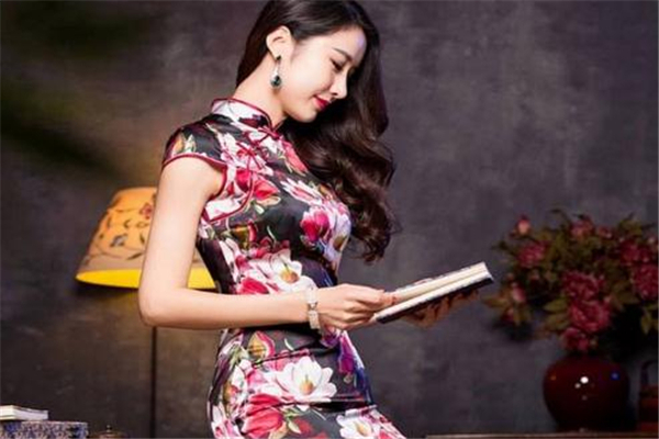 旗袍適合什么身材的人穿 這幾類(lèi)人更合適