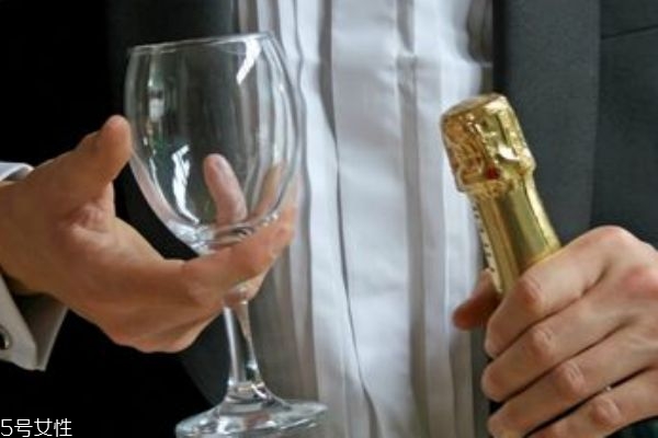 喝酒頭疼怎么緩解 5招教你快速告別頭疼 喝酒頭疼怎么緩解 5招教你快速告別頭疼