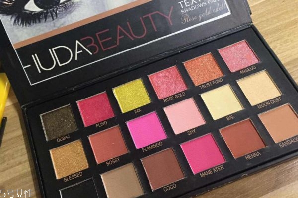 皮膚偏黑用什么眼影 不同膚色如何挑選眼影 皮膚偏黑用什么眼影 不同膚色如何挑選眼影